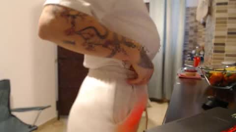 Snapshot of ariadna89 chatting on December 14, 12:21 pm Adriana online show from December 14, 12:21 pm