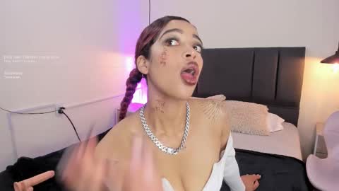 Ariadna online show from November 12, 3:51 am