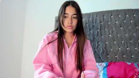 Aria Montgomery online show from January 20, 9:35 am