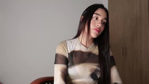 Aria Montgomery online show from November 17, 1:33 am