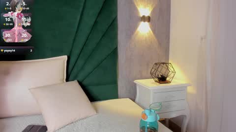 ARIANA online show from December 13, 1:22 pm