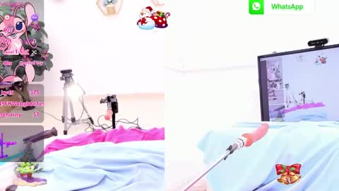 Snapshot of ariana_girl_ chatting on December 24, 10:55 am ariana girl online show from December 24, 10:55 am