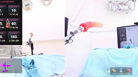 Snapshot of ariana_girl_ chatting on February 18, 11:08 pm ariana girl online show from February 18, 11:08 pm