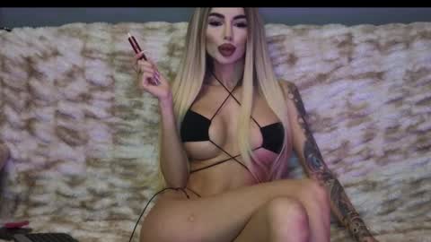 Snapshot of arianaari88 chatting on February 6, 8:56 pm Ariana online show from February 6, 8:56 pm