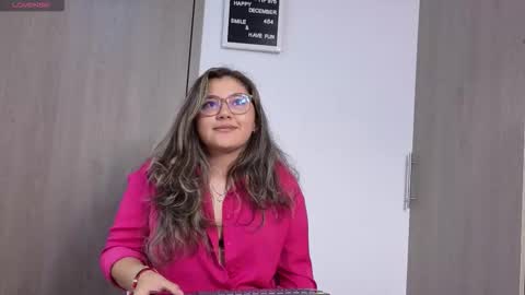 Snapshot of arianablake_11 chatting on December 13, 9:42 pm Ariana online show from December 13, 9:42 pm