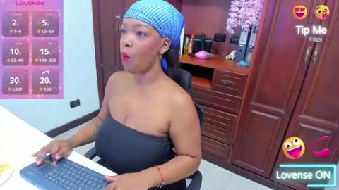 Andrea online show from November 17, 1:39 pm