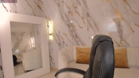 Ariana Dumont online show from September 22, 11:45 am