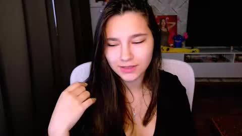 Snapshot of arianna_grend chatting on October 19, 10:16 am Arianna online show from October 19, 10:16 am