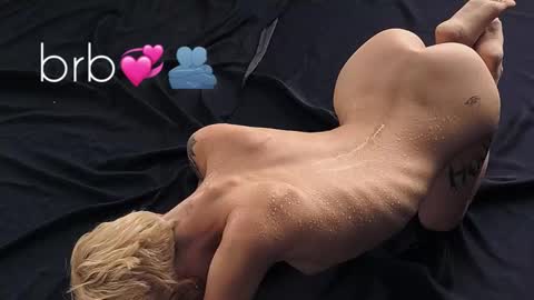 Snapshot of arianna_richi chatting on December 17, 8:45 am Olivka online show from December 17, 8:45 am