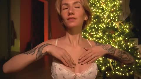 Snapshot of arianna_richi chatting on December 21, 5:58 am Olivka online show from December 21, 5:58 am