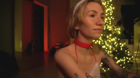 Snapshot of arianna_richi chatting on December 25, 5:48 am Olivka online show from December 25, 5:48 am