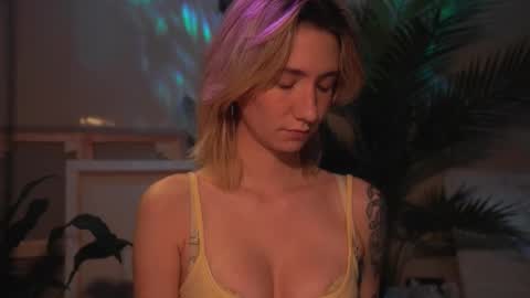 Snapshot of arianna_richi chatting on October 17, 5:54 am Olivka online show from October 17, 5:54 am