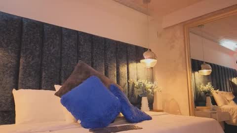 Arianna online show from September 12, 8:09 pm