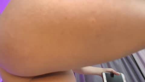 Snapshot of aribrunnet_ chatting on January 29, 11:35 pm Ari Just Ari online show from January 29, 11:35 pm