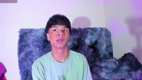 Snapshot of ariel_adan chatting on January 4, 11:59 pm ariel_adan online show from January 4, 11:59 pm