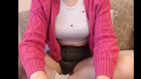 Snapshot of ariel_la chatting on October 27, 9:24 am Ariella online show from October 27, 9:24 am