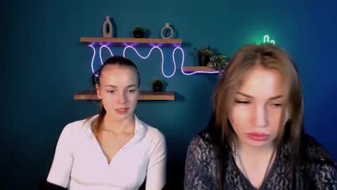 Snapshot of ariel_shadow chatting on November 26, 9:43 am ariel_shadow online show from November 26, 9:43 am