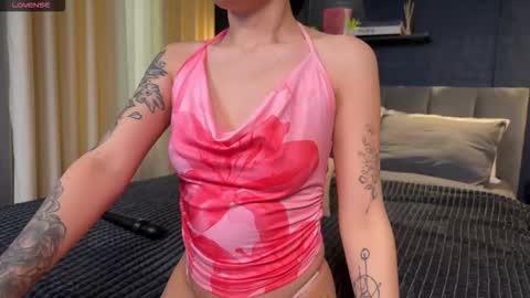 My name is Ariel and ITS MY FIRST DAY online show from November 13, 7:40 am