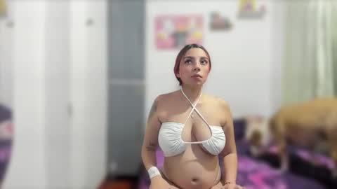 Stephany  online show from February 24, 5:00 am