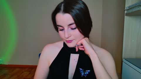 arielstonks_lovee online show from January 29, 5:45 pm