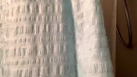 ariel  colin when hes here online show from December 6, 10:27 am