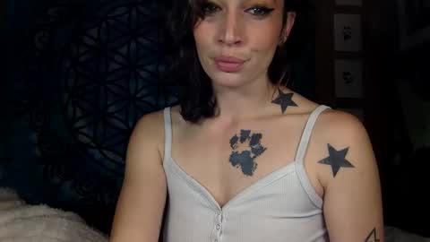 ariel  colin when hes here online show from December 11, 1:28 pm