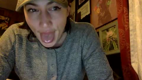 ariel  colin when hes here online show from January 30, 1:22 am