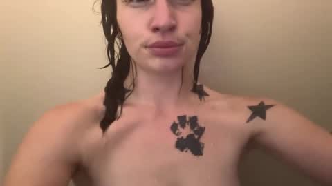 ariel  colin when hes here online show from January 31, 4:27 pm