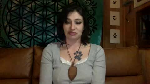 ariel  colin when hes here online show from February 5, 11:06 pm