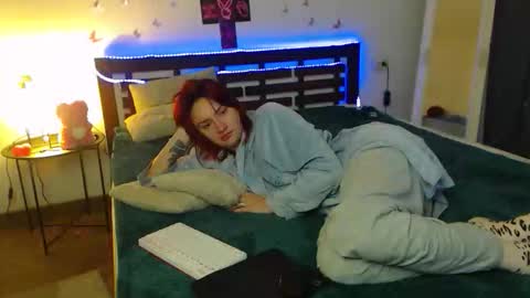 Ari online show from November 8, 1:06 am