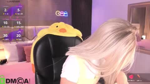 Ari  online show from October 6, 9:45 pm