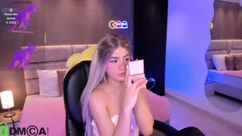 Ari  online show from November 5, 12:43 am