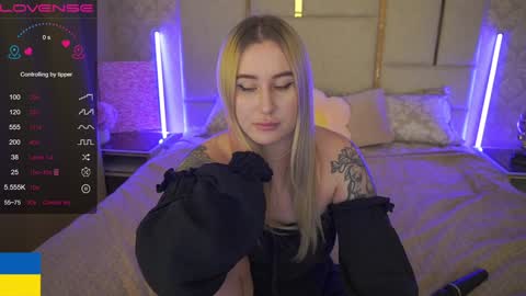 AROLINA online show from December 11, 5:00 am