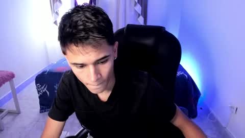 Aaron online show from October 2, 9:22 pm