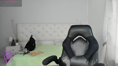 Aron cruz  online show from January 7, 1:46 pm