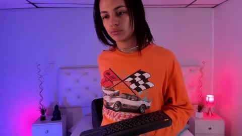 Aron cruz  online show from September 20, 1:45 pm