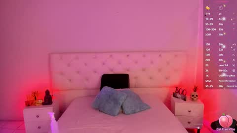 Aron cruz  online show from October 9, 1:20 pm