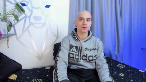 Aron Santoro online show from January 19, 4:33 am