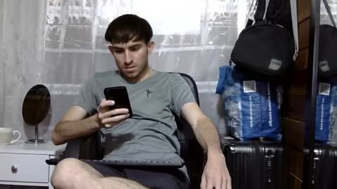 Aron G Franco online show from October 6, 6:27 pm