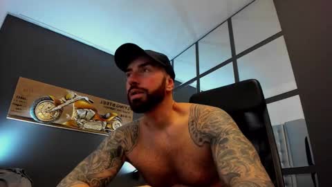 AronGrant online show from December 2, 10:50 am