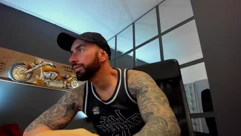 AronGrant online show from December 23, 8:33 am