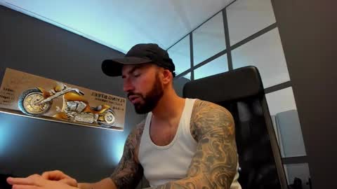 AronGrant online show from December 24, 8:55 am