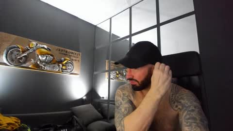 AronGrant online show from January 28, 8:25 am