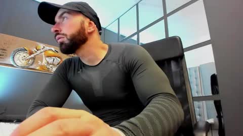 AronGrant online show from February 3, 8:24 am