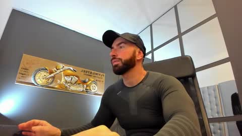 AronGrant online show from February 4, 12:00 pm