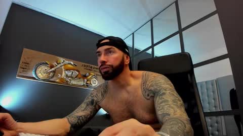 AronGrant online show from March 5, 8:10 am