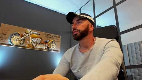 AronGrant online show from September 19, 9:54 am