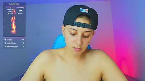 Snapshot of arontroy_wi chatting on January 20, 2:01 am noah and ivy online show from January 20, 2:01 am