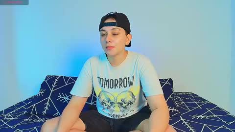 Snapshot of arontroy_wi chatting on March 3, 12:05 pm noah and ivy online show from March 3, 12:05 pm