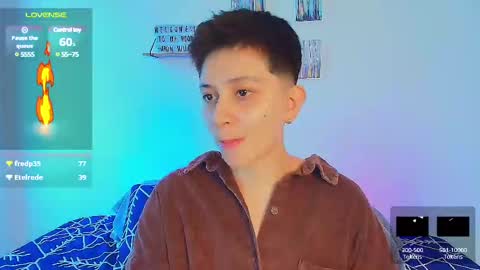 Snapshot of arontroy_wi chatting on March 7, 2:56 pm noah and ivy online show from March 7, 2:56 pm